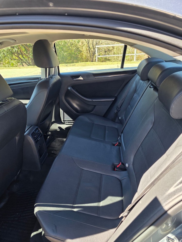 Volkswagen Vento Luxury — foto 2